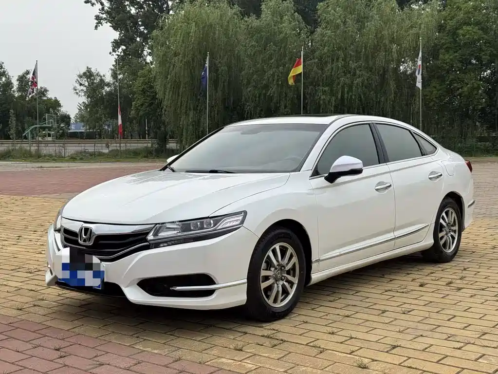 Honda Spirior 2018 — фото 1