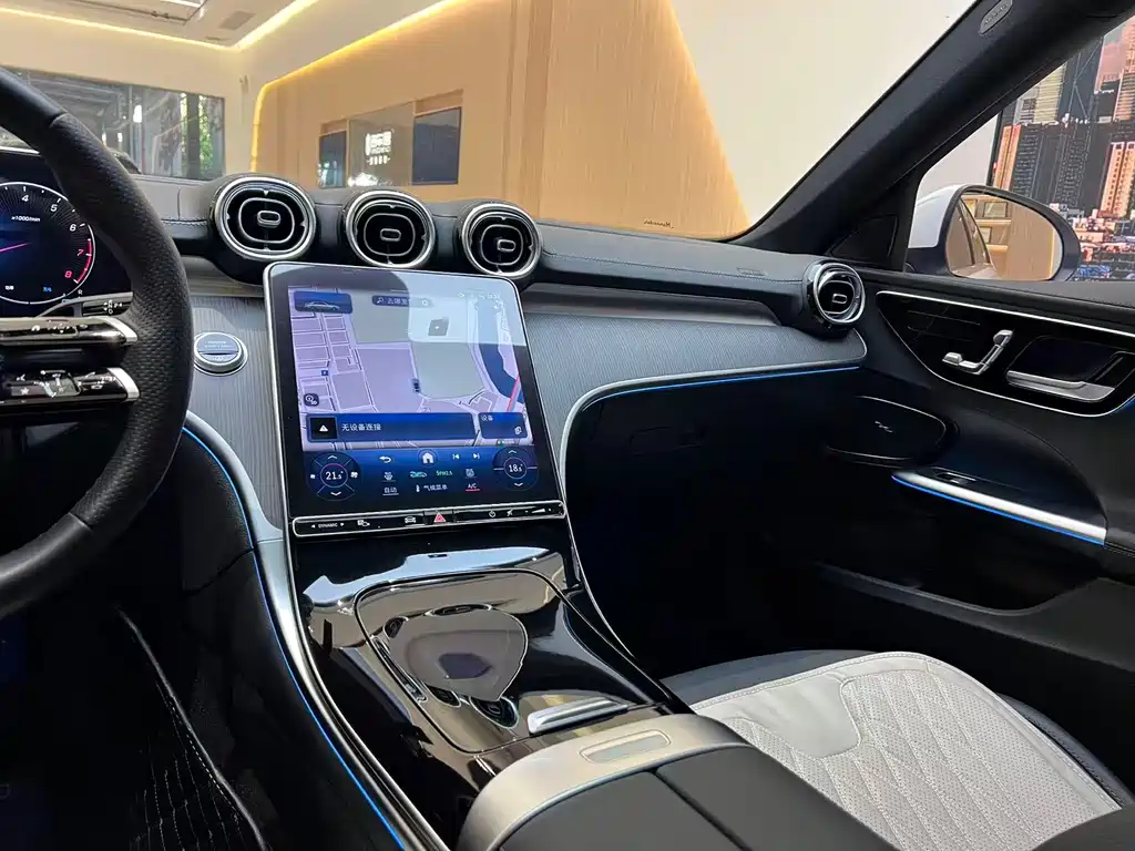 Mercedes-Benz C-Class 2023 — фото 18