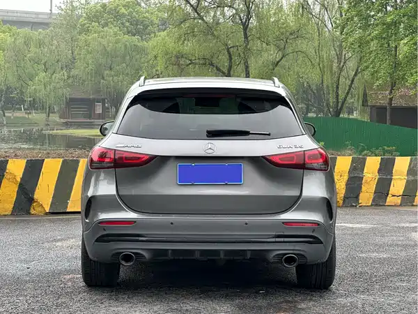 Mercedes-Benz GLA AMG 2022
