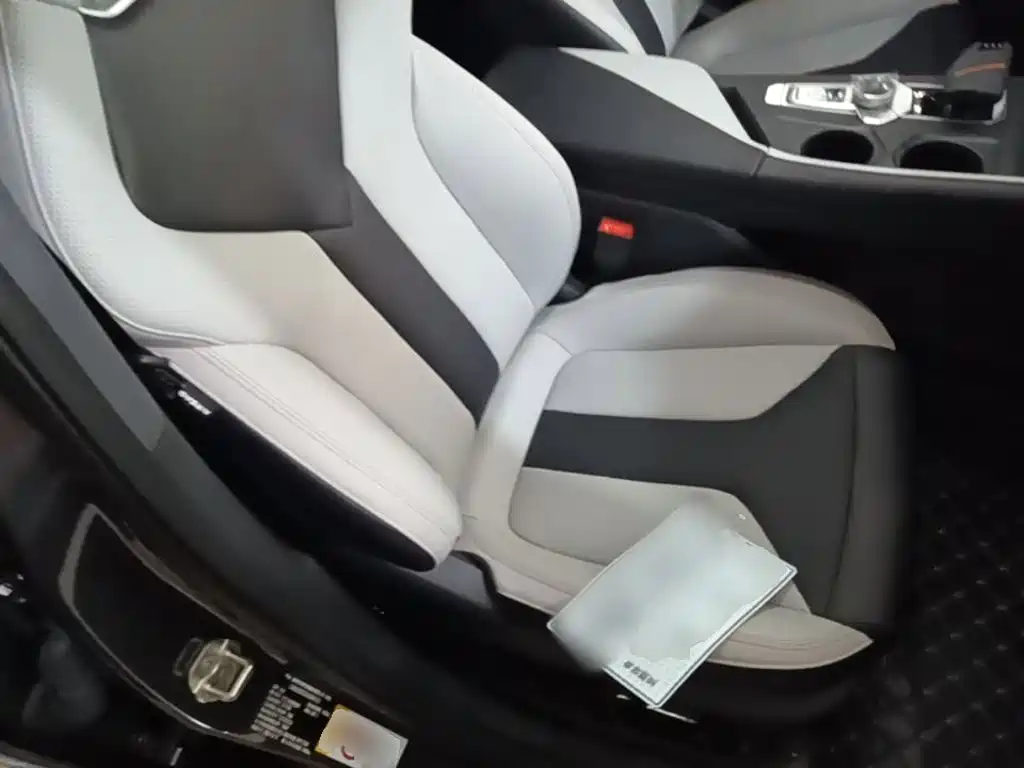 Changan UNI-V Smart Electric Idd 2024 — фото 19