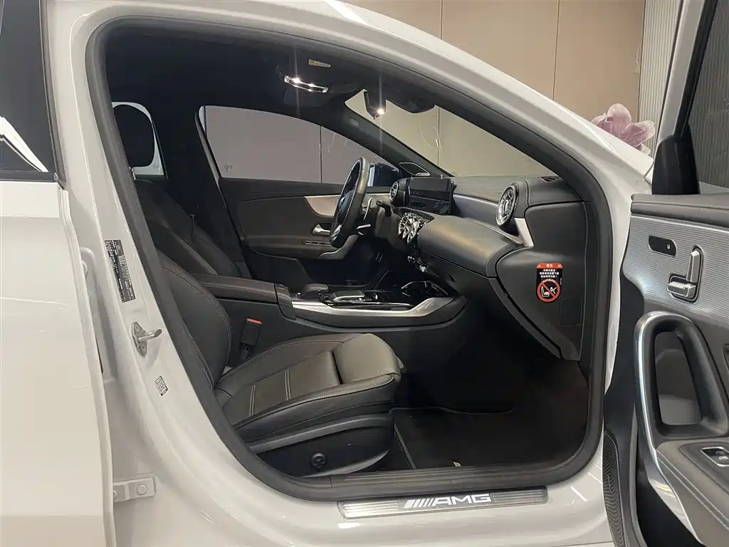 Mercedes-Benz A-Class AMG 2021 — фото 17