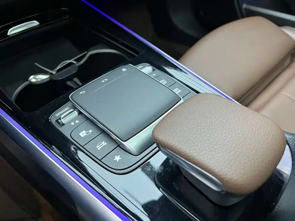 Mercedes-Benz GLB 2023 — фото 15