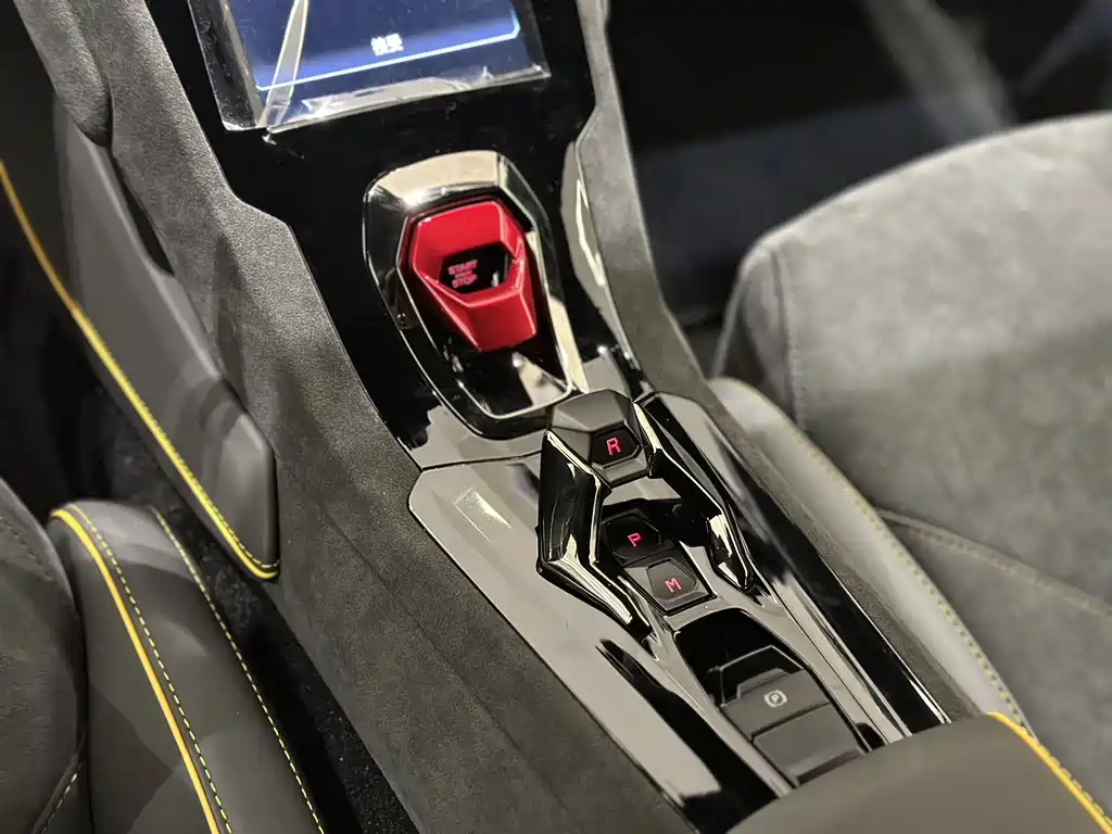 Lamborghini Huracán 2024 — фото 13