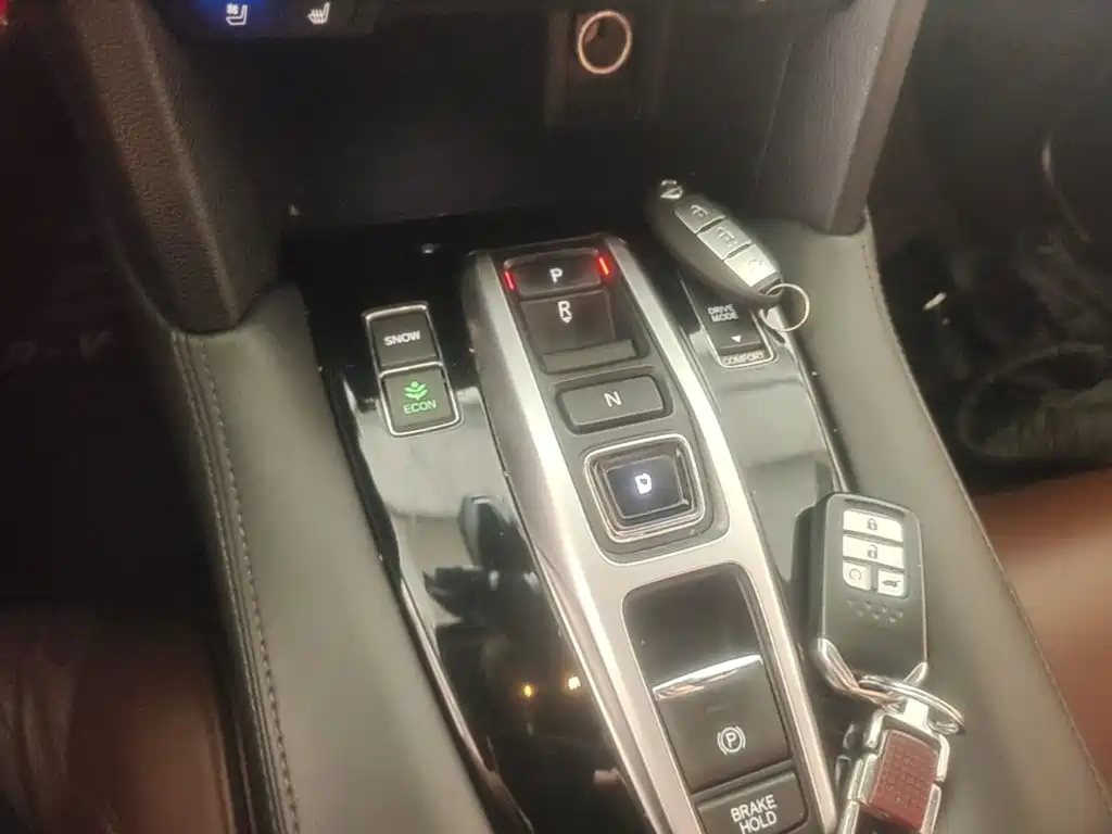 Honda UR-V 2017 — фото 14