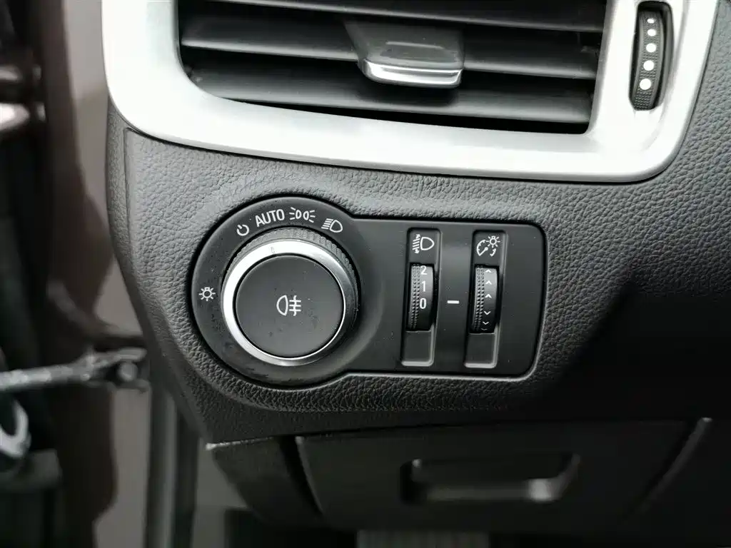 Buick Envision Plus 2020 — фото 21