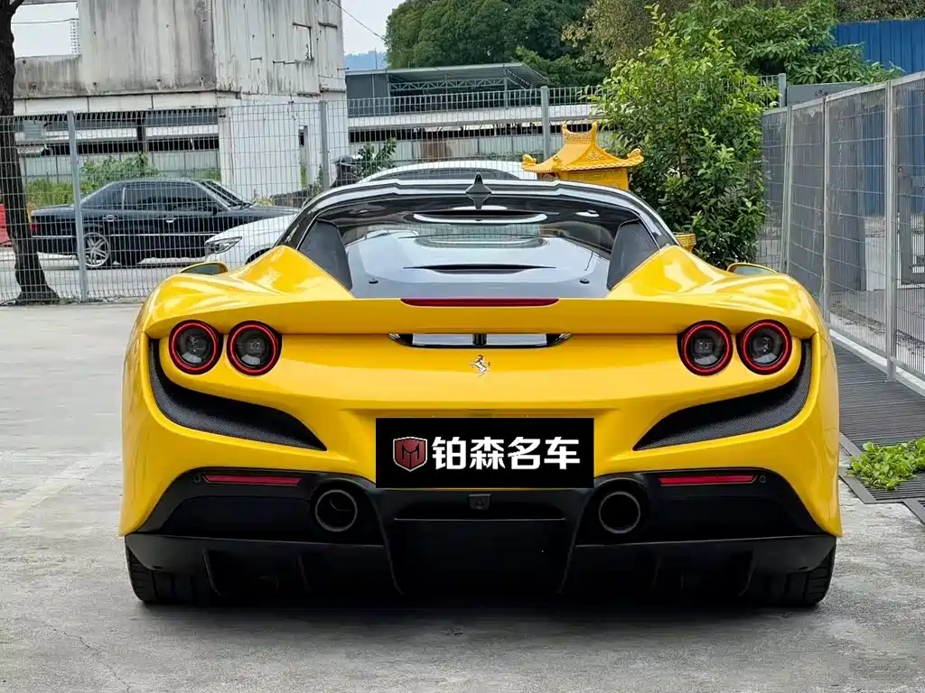 Ferrari F8 2022 — фото 4