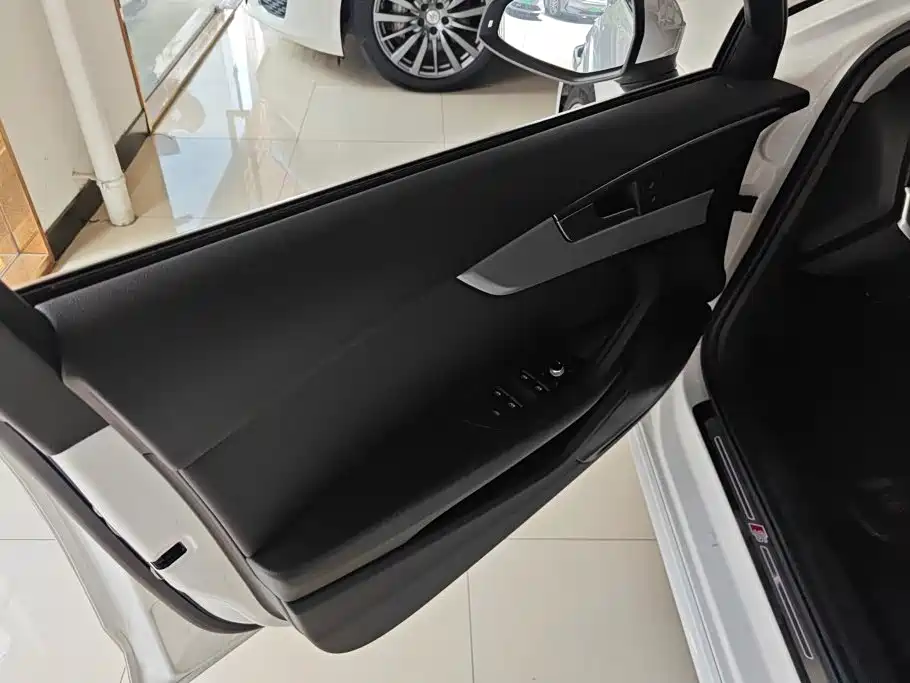 Audi A4L 2021