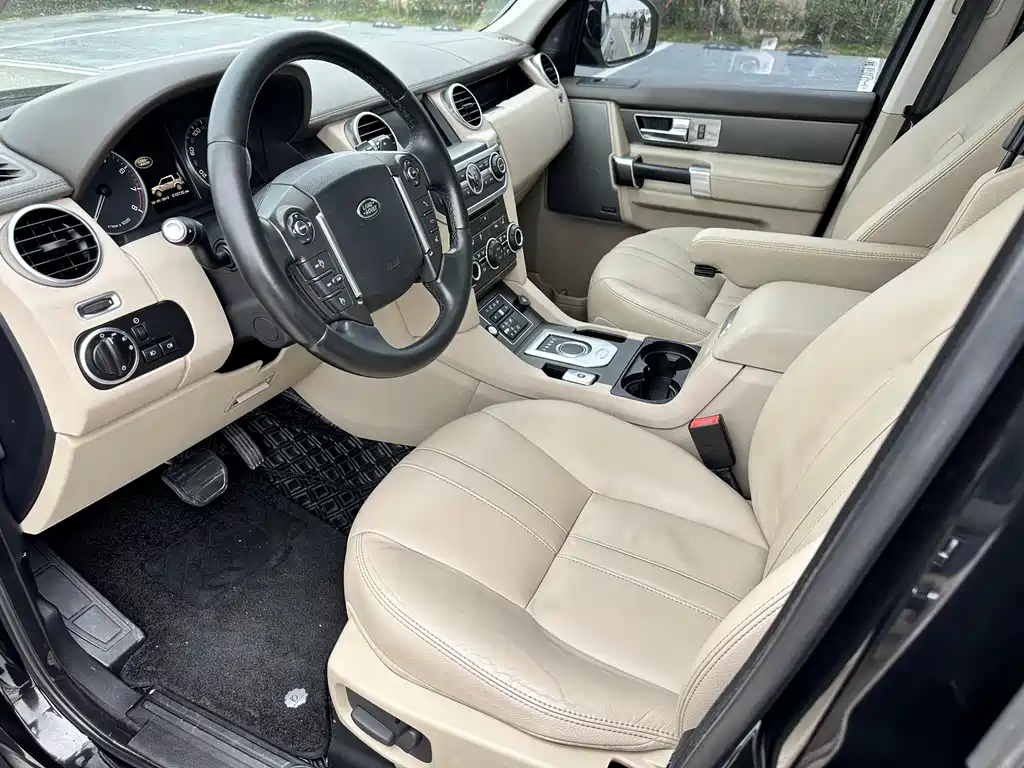 Land Rover Discovery 2019 — фото 11