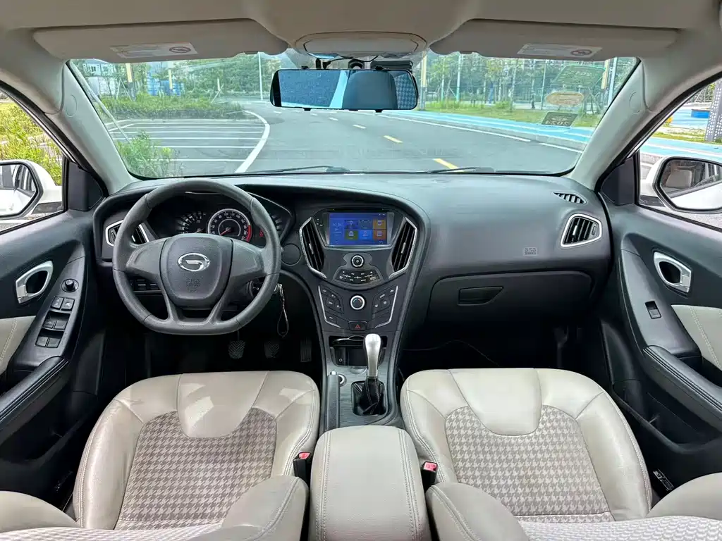 GAC Motor Trumpchi GA3S 2016 — фото 13