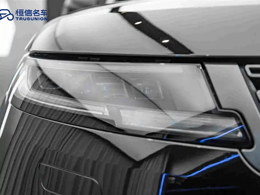 Land Rover Sport 2023 — фото 10