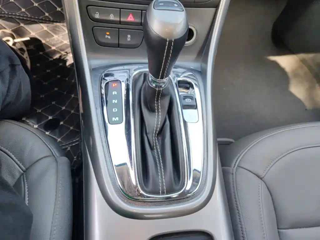 Chevrolet Malibu 2015 — фото 14