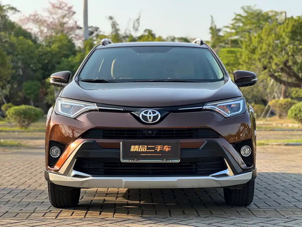 Toyota RAV4 2017 — фото 2