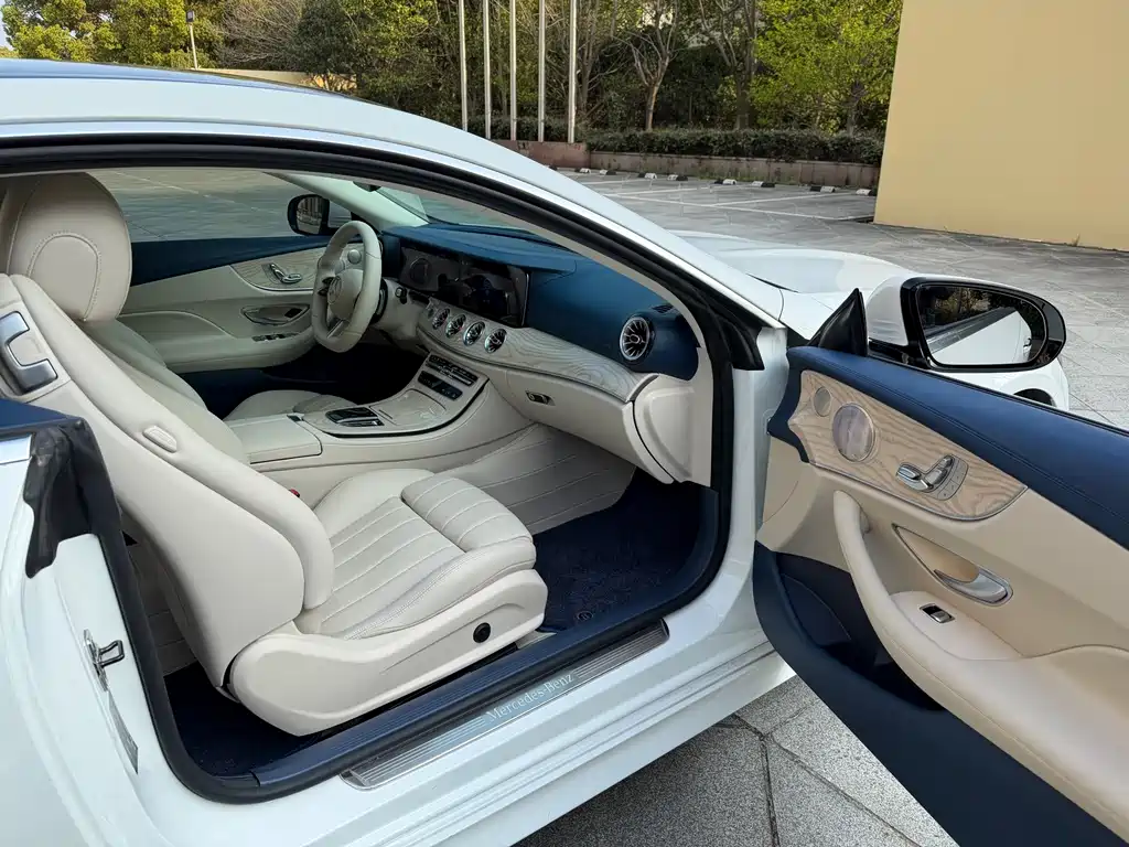 Mercedes-Benz E-Class 2021 — фото 15