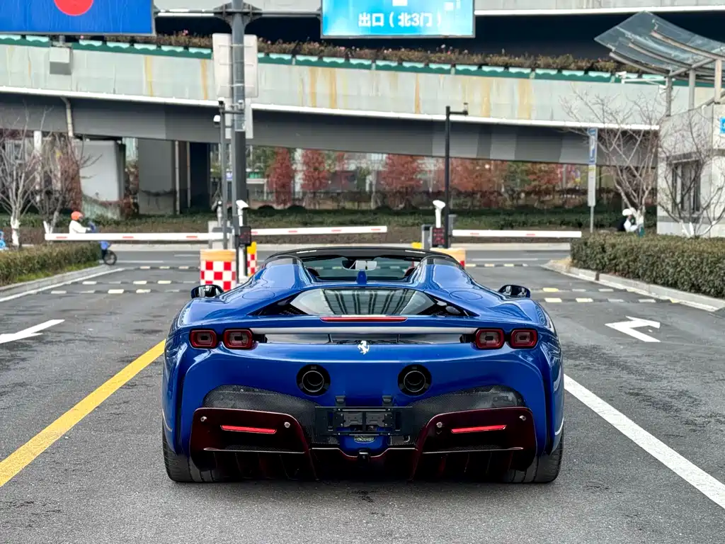 Ferrari SF90 2023 — фото 8