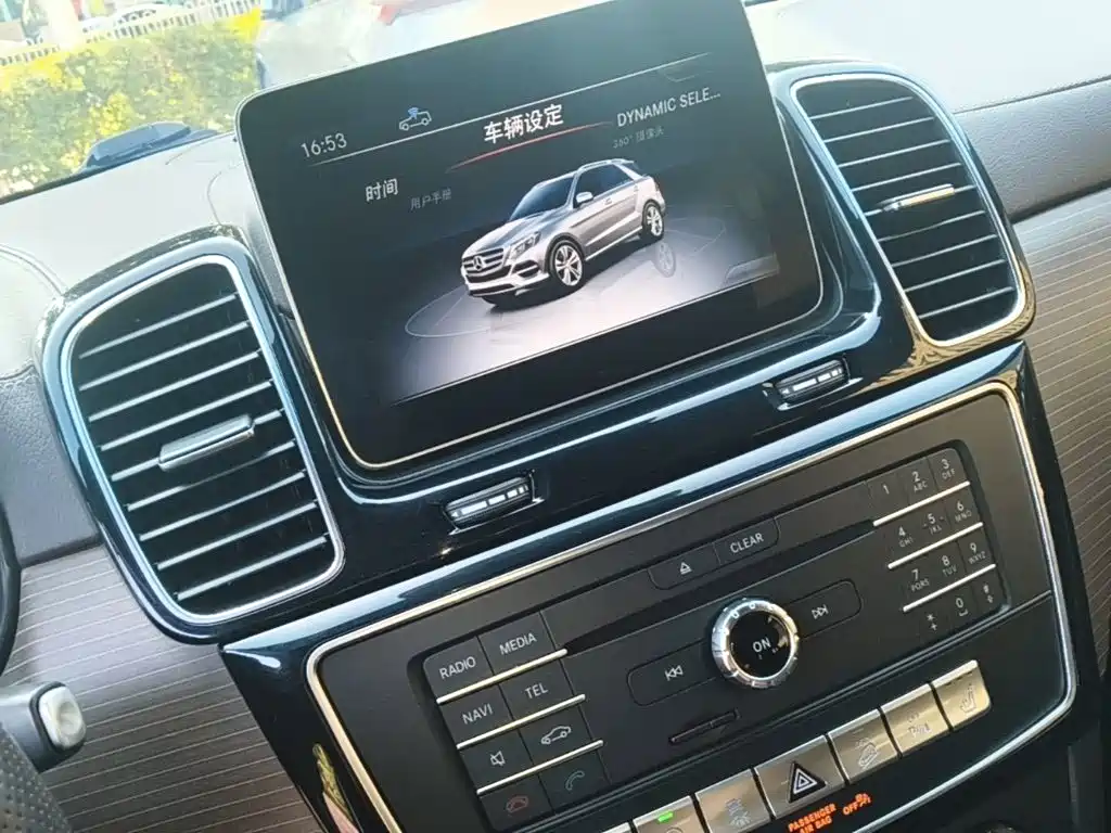 Mercedes-Benz GLE 2018 — фото 13