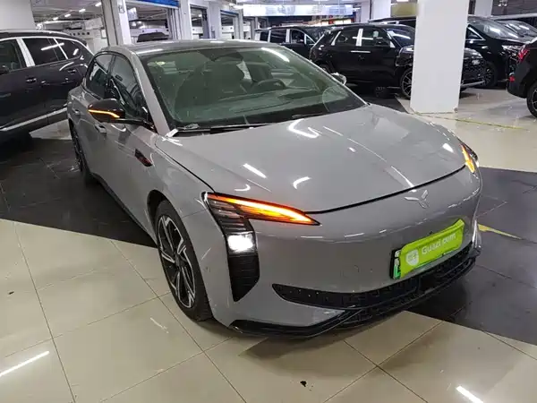 Hongqi EH7 2024