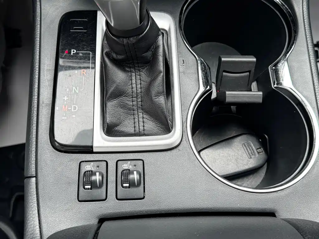 Toyota Highlander 2017 — фото 15