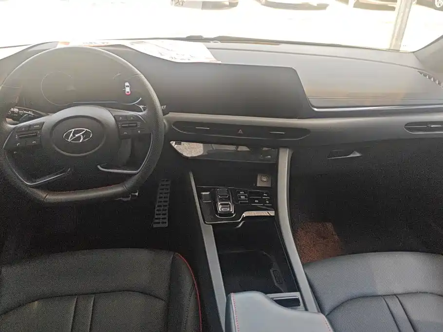 Hyundai Sonata 2023 — фото 12