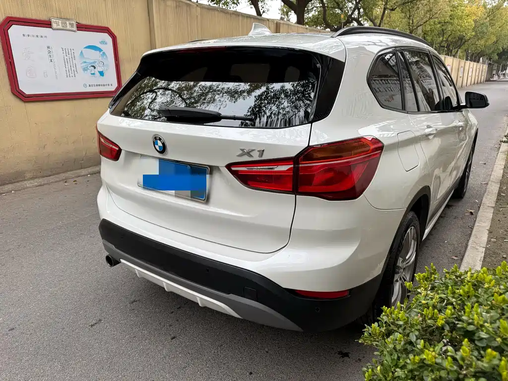 BMW X1 2017 — фото 10