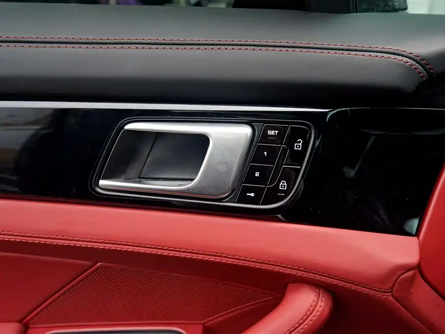 Porsche Panamera 2021 — фото 25