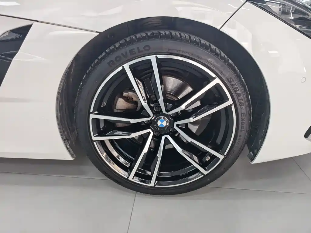 BMW Z4 2022 — фото 8