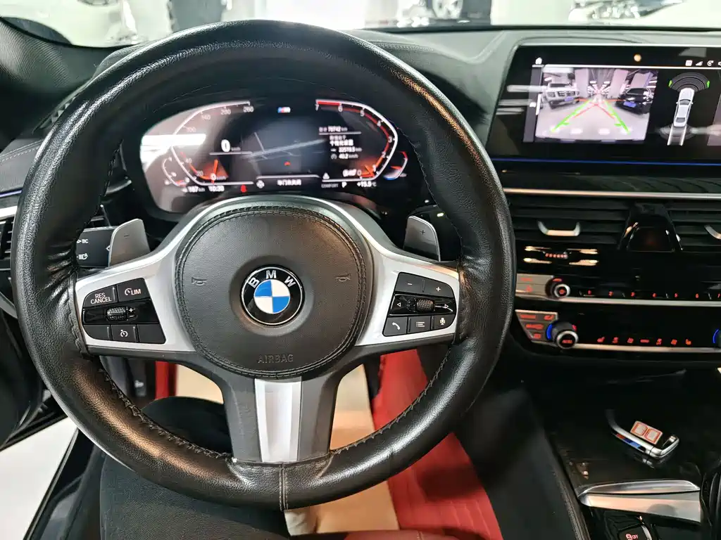 BMW 5 Series 2020 — фото 15