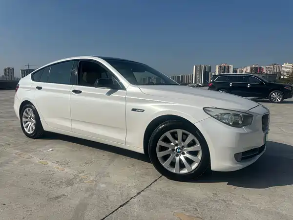 BMW 5 Series GT 2011