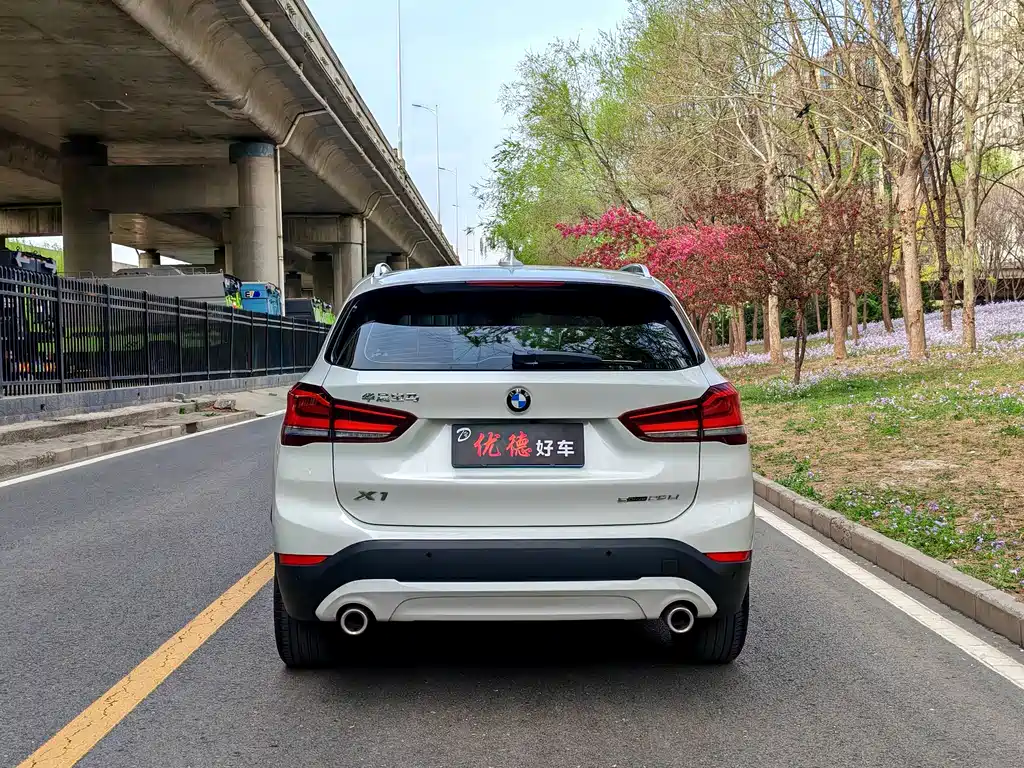 BMW X1 2022 — фото 4