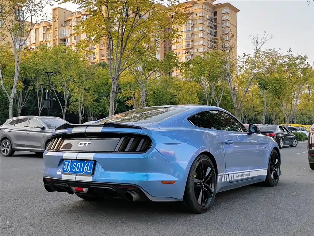 Ford Mustang 2016 — фото 15