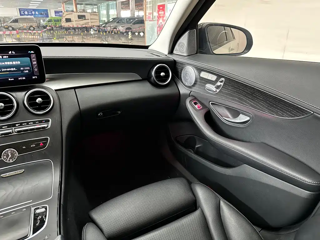 Mercedes-Benz C-Class 2021 — фото 15