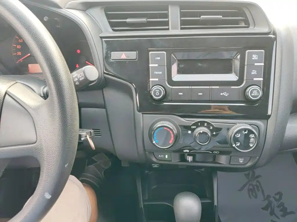 Honda Fit 2018 — фото 13