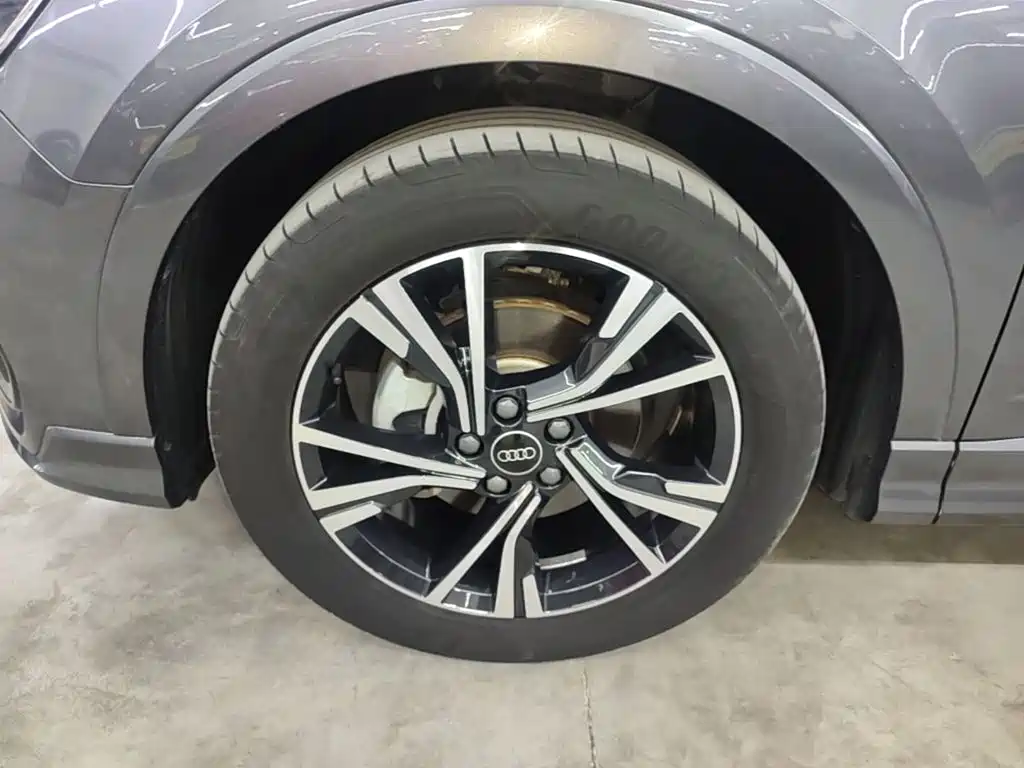 Audi Q3 Sportback 2023 — фото 23