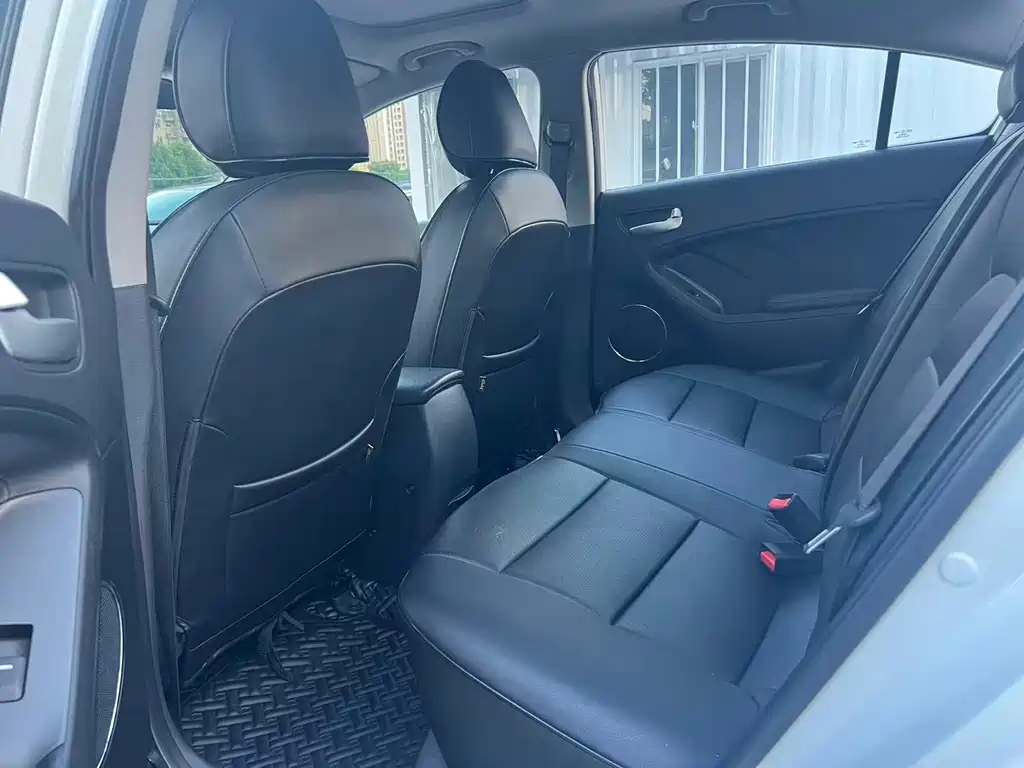 Kia K3 2015