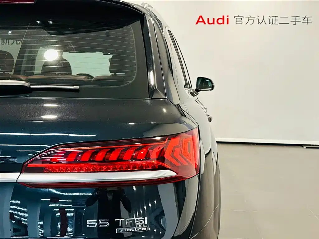 Audi Q7 2023 — фото 17