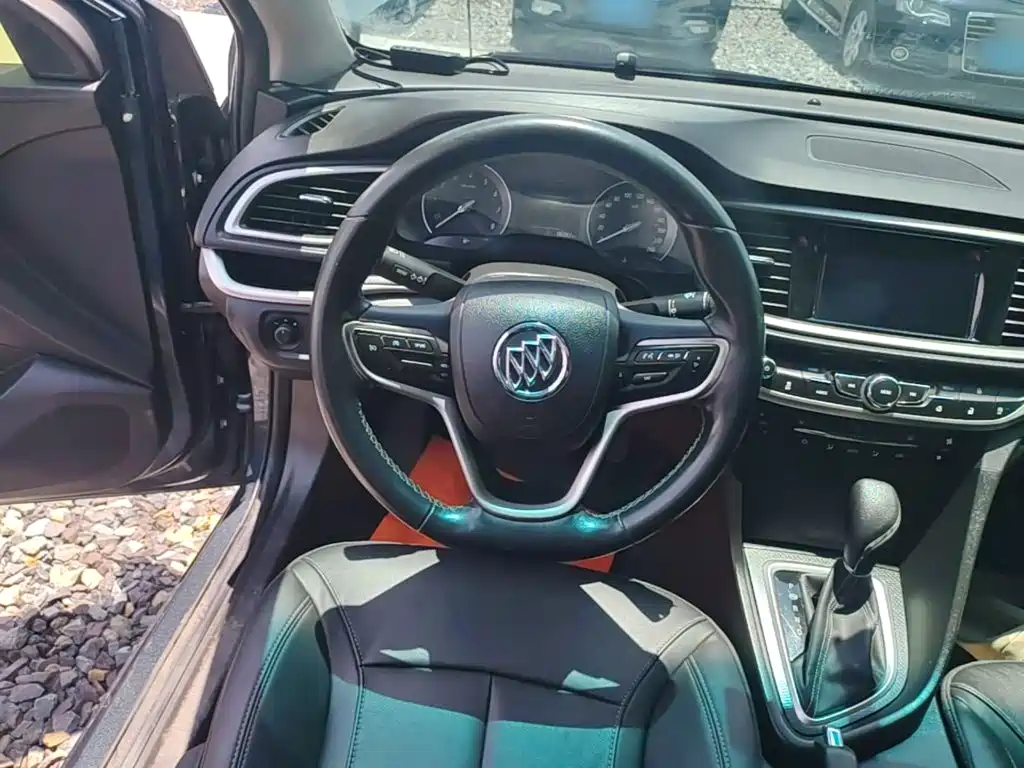 Buick Excelle 2019 — фото 11