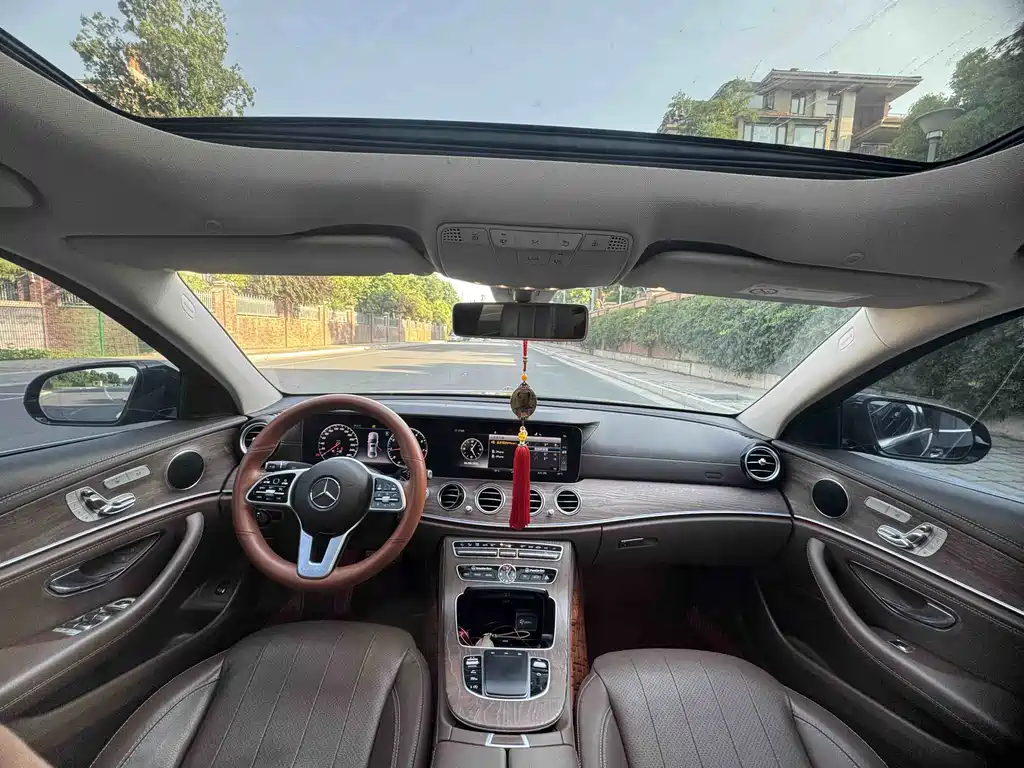 Mercedes-Benz E-Class 2020 — фото 8