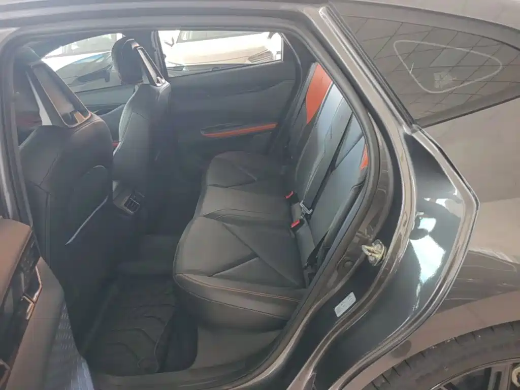 Changan UNI-V Smart Electric Idd 2023 — фото 17