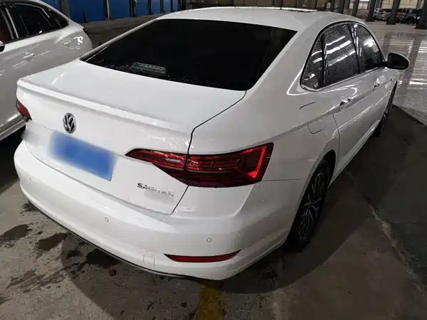 Volkswagen Sagitar 2020