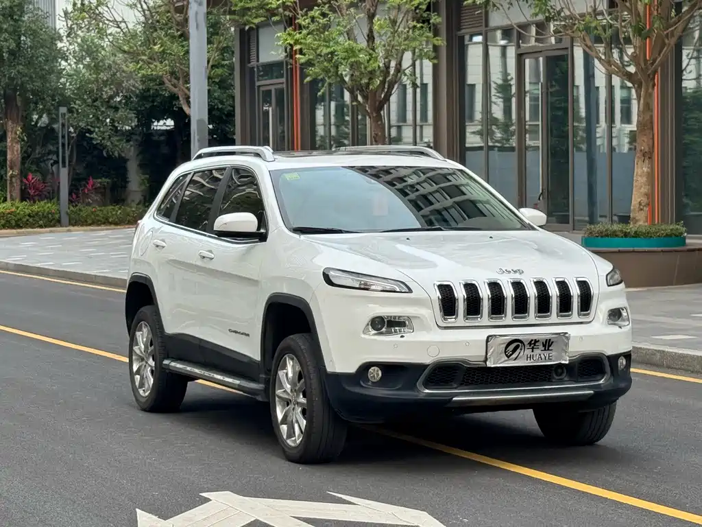 Jeep Cherokee 2015 — фото 2