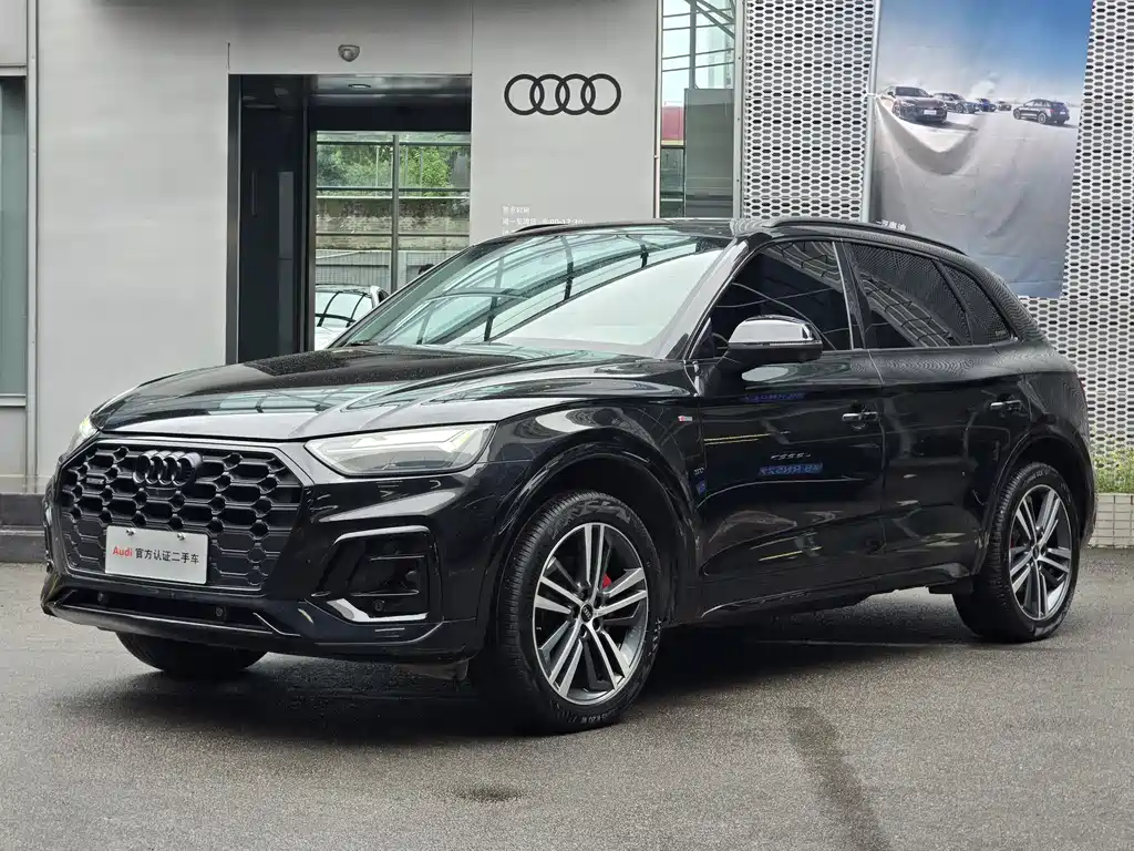Audi Q5L 2022 — фото 1