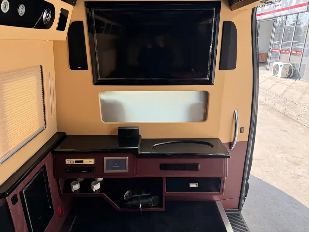 Mercedes-Benz Sprinter 2016 — фото 12