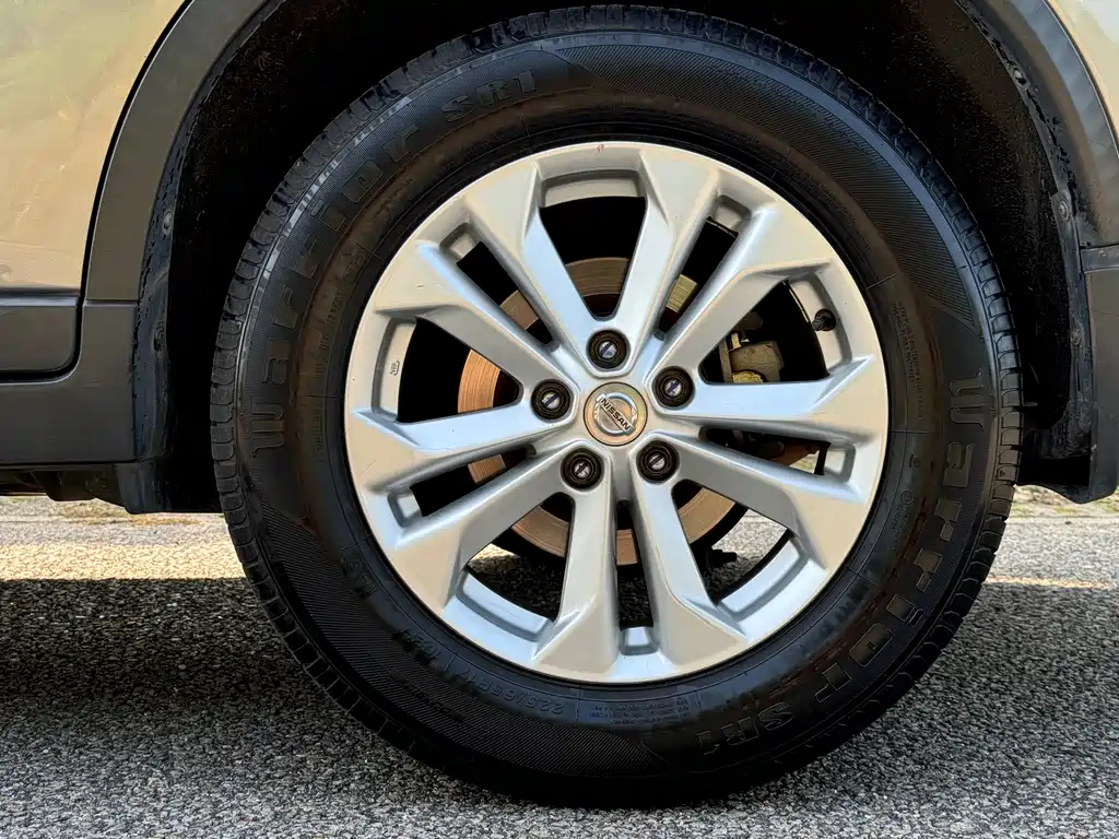 Nissan X-Trail 2015 — фото 14