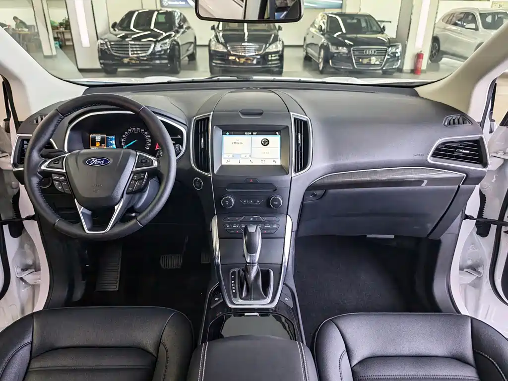 Ford Edge 2019 — фото 9