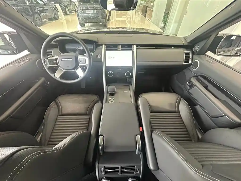 Land Rover Discovery 2026 — фото 11