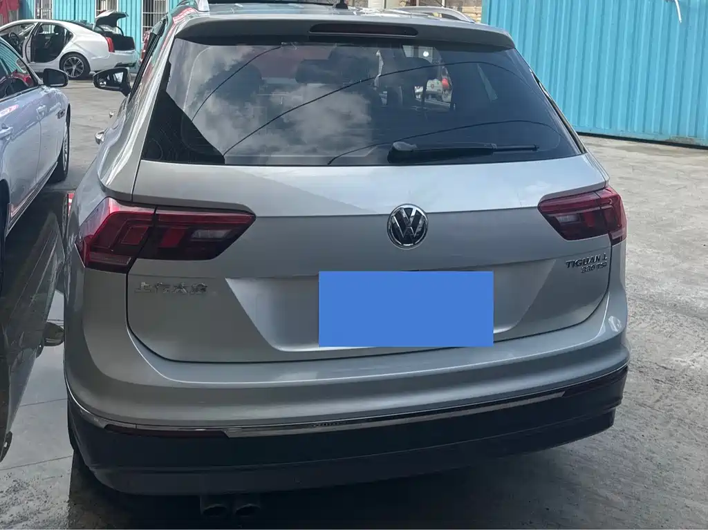 Volkswagen Tiguan L 2017 — фото 4