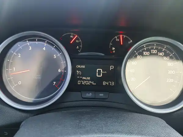 Peugeot 408 2016