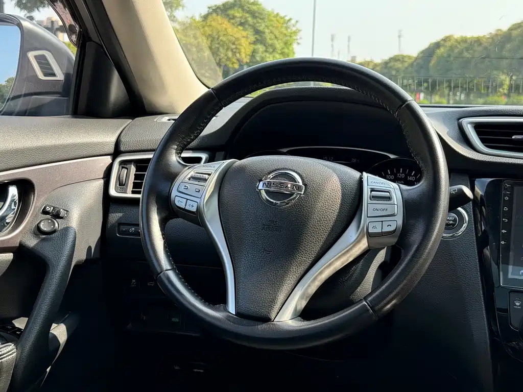 Nissan X-Trail 2015 — фото 11