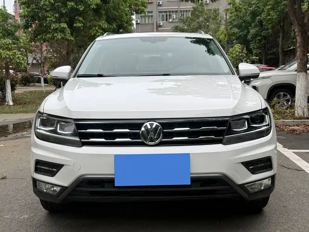 Volkswagen Tiguan L 2020 — фото 2