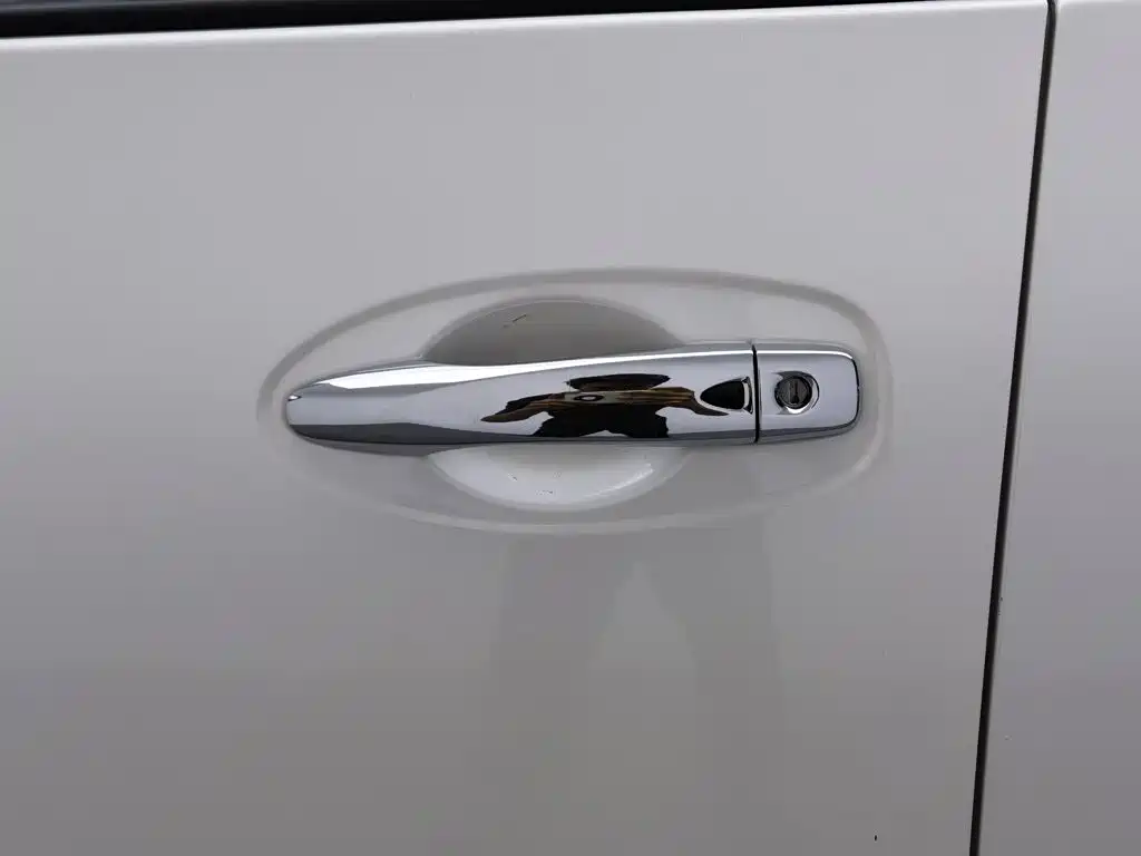 Nissan Terra 2020 — фото 18
