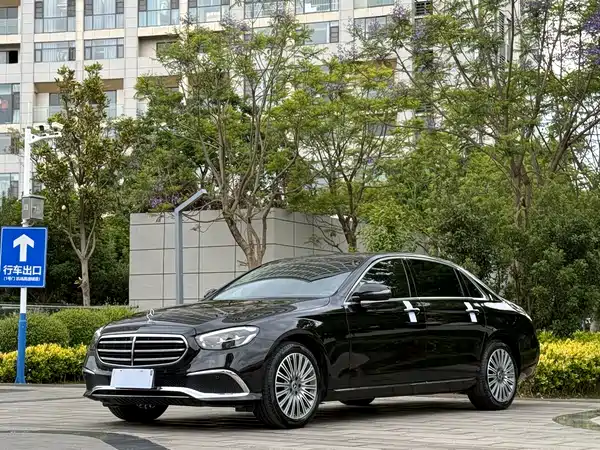 Mercedes-Benz E-Class 2022